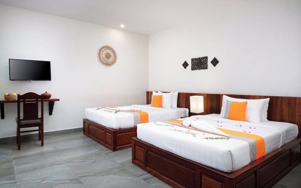 STUDIO, TWIN BEDS