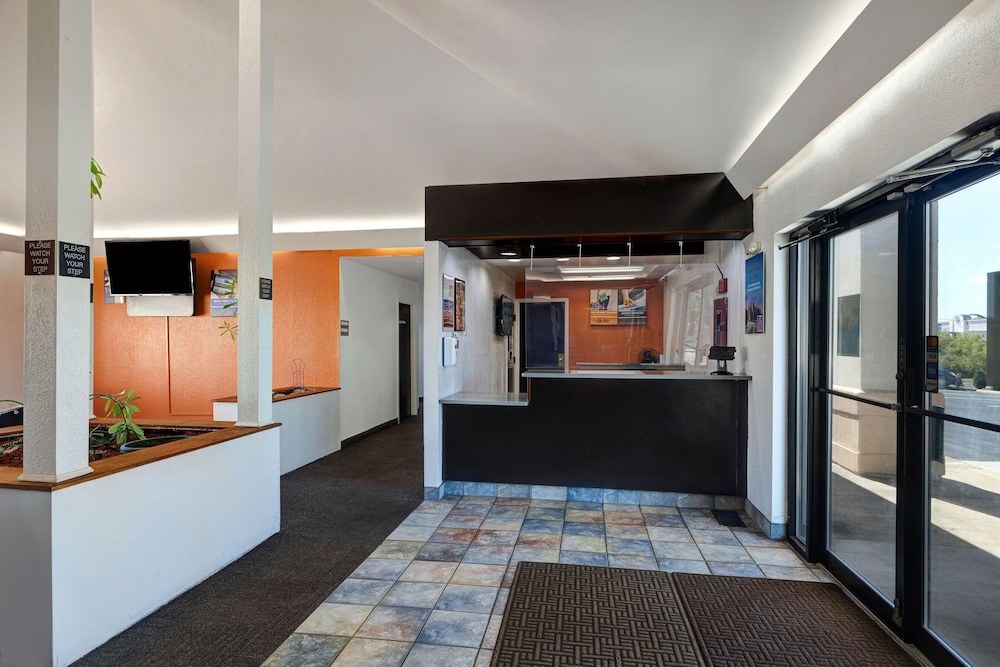 Motel6 Shepherdsville Ky Louisville South 9/49