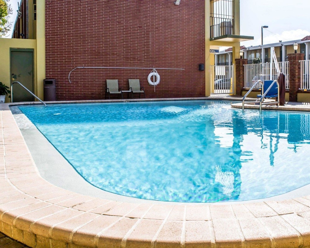 Quality Inn Tampa Airport - Cruise Port photo3