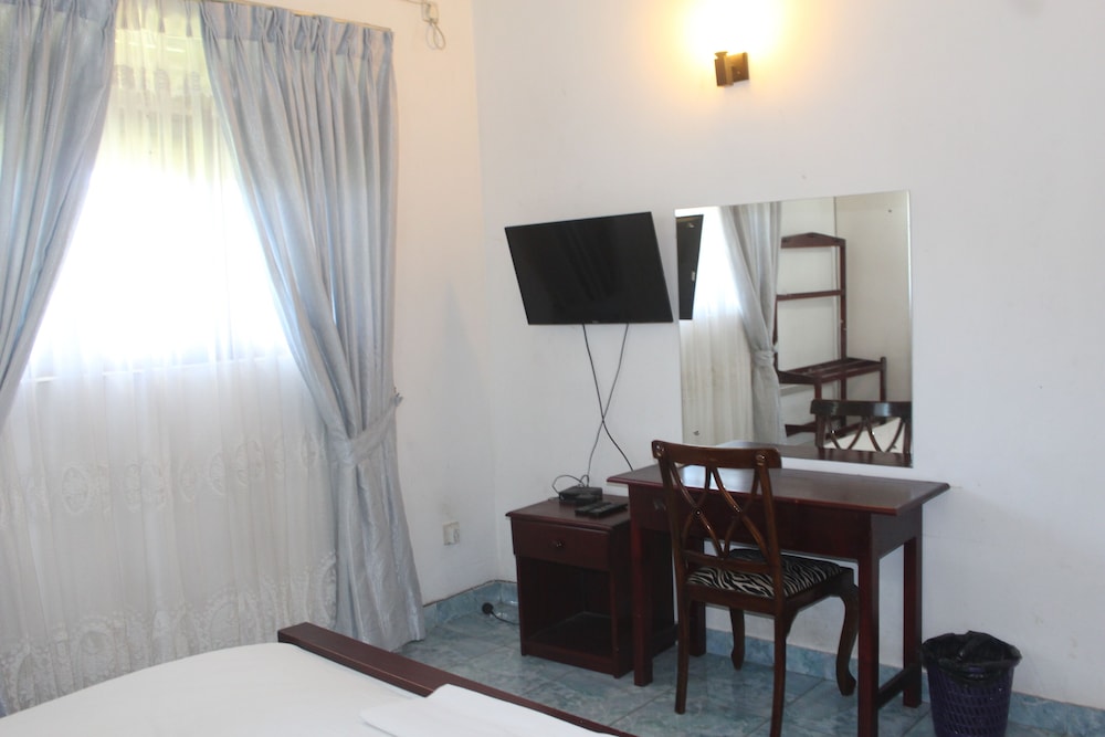 NATURES BLISS GARDEN STAY 33/42