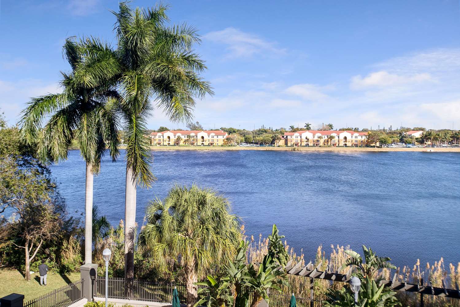 La Quinta Inn & Suites by Wyndham Ft. Lauderdale Airport 28/42