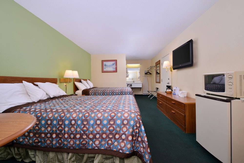 Americas Best Value Inn Edenton 18/36