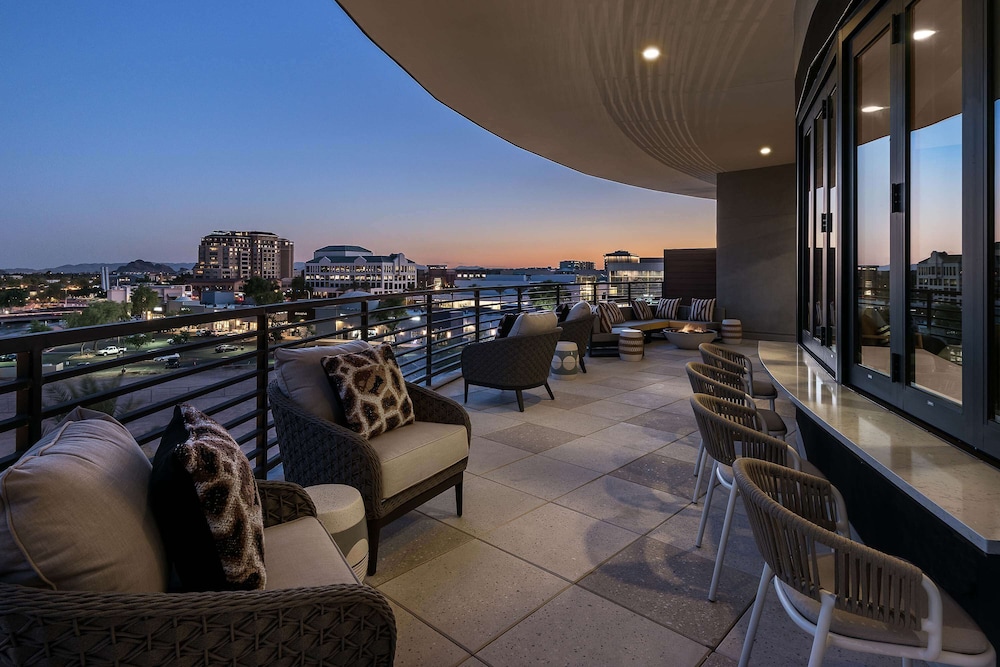 Sentral Old Town Scottsdale 35/51