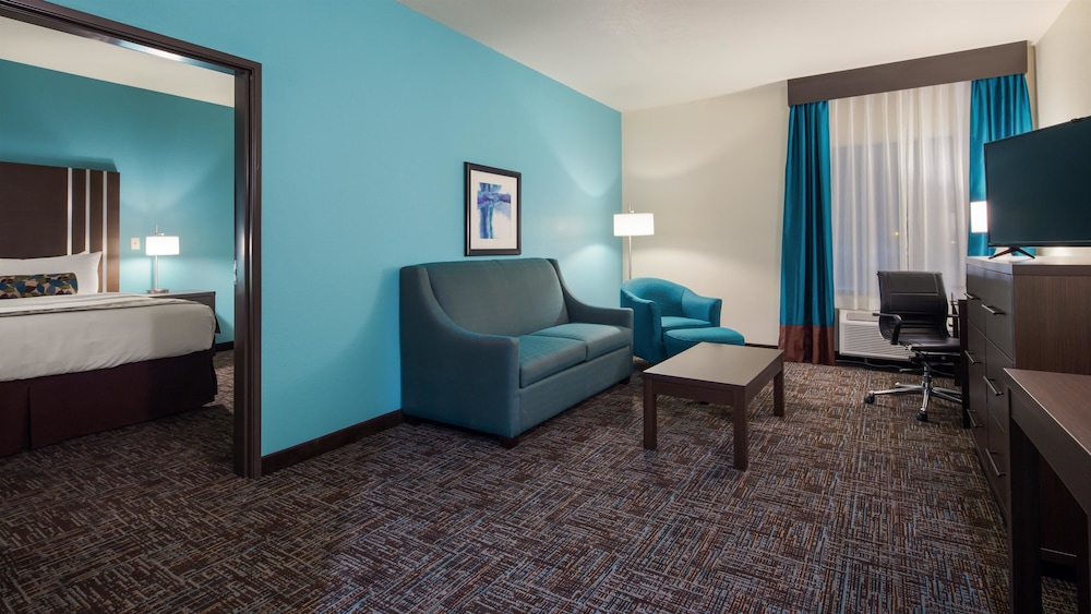 Best Western Plus Executive Residency Elk City 26/34