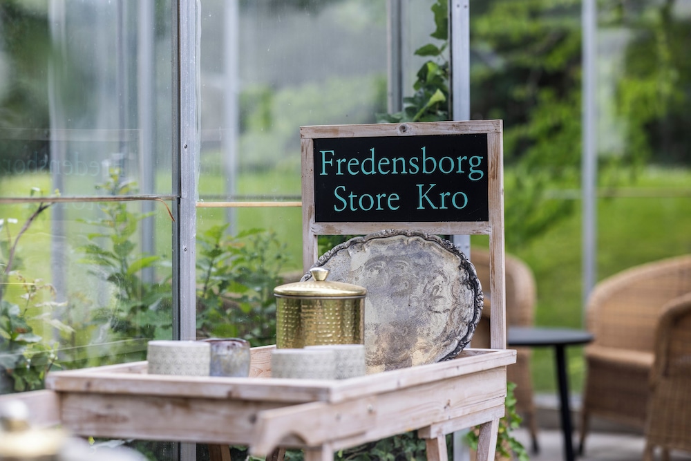 Fredensborg Store Kro 6/66