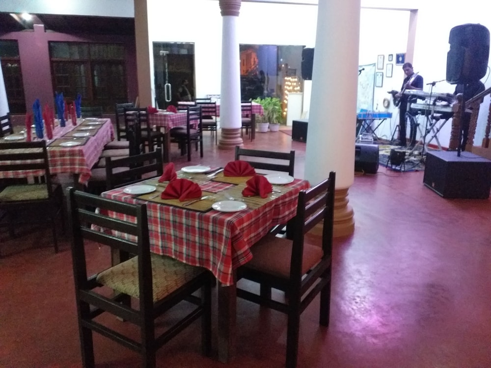 Rani Inn 33/47