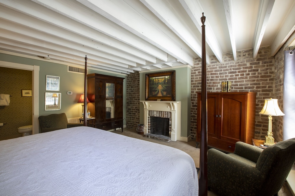 Foley House Inn 15/75