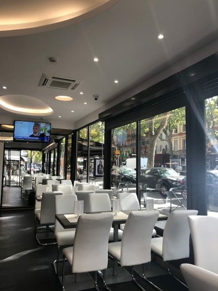 restaurant cafeteria