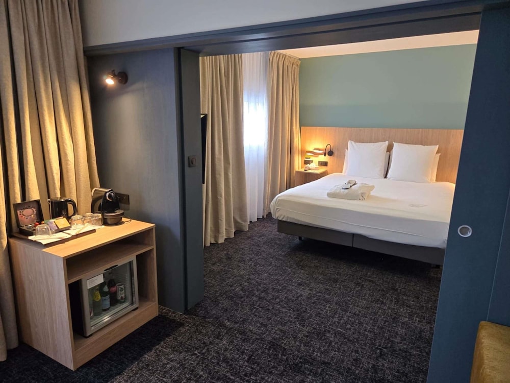 MERCURE RENNES CENTRE GARE 30/67