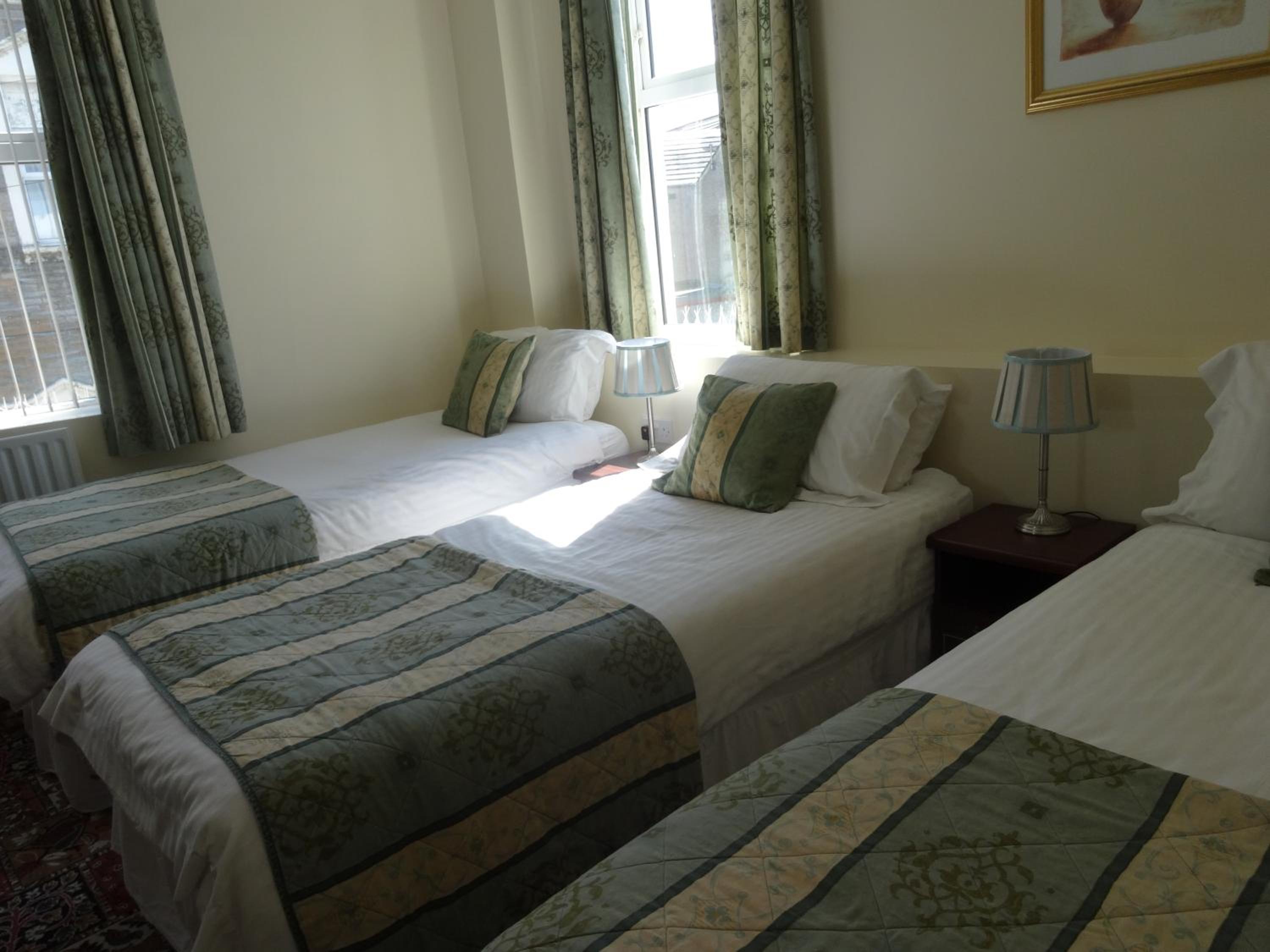 Waverley Hotel 6/38