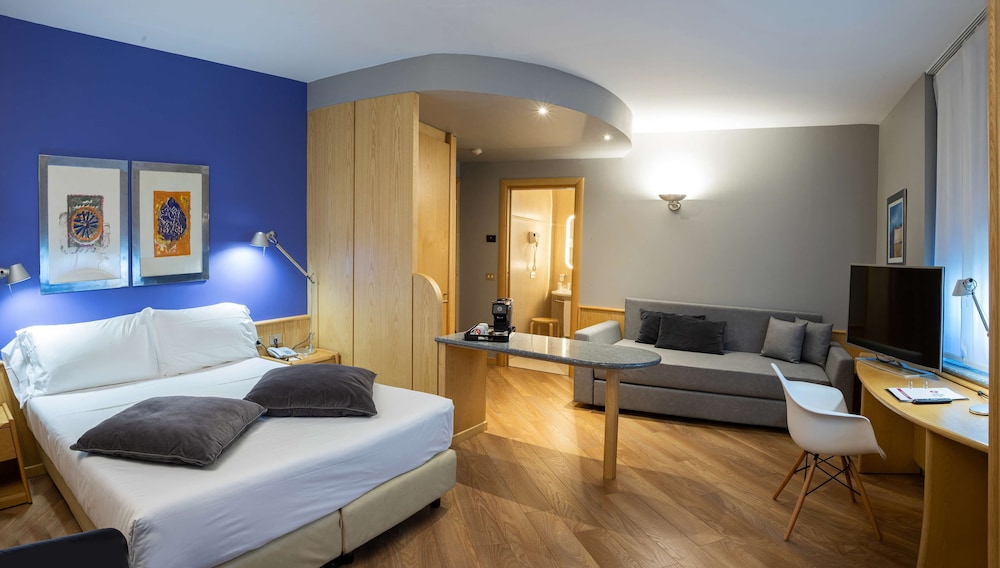 Best Western Plus Executive Hotel And Suites 37/54