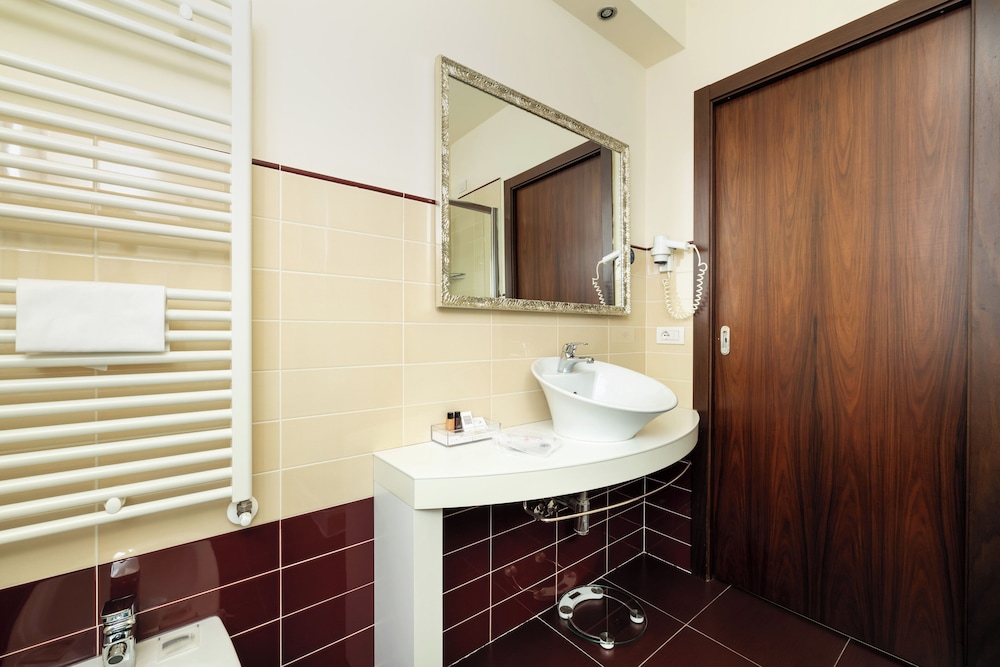 Hotel Maggiore Bologna 61/63