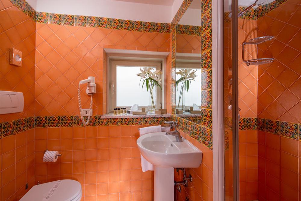 Hotel Tiziano 48/51