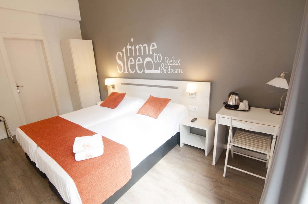 Hostal Live Barcelona 16/51