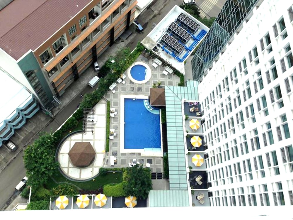 Quest Hotel Conference Center 4/26
