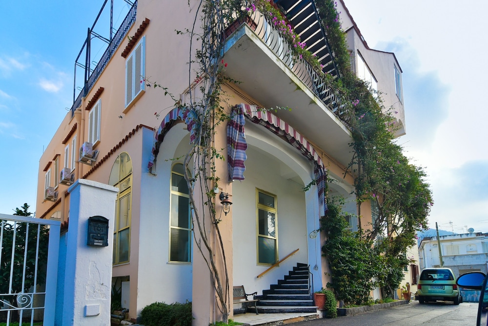 Albergo Atlantic 3/25