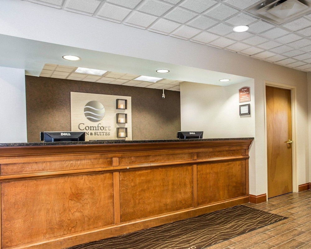 Comfort Inn & Suites Walterboro I-95 1/63