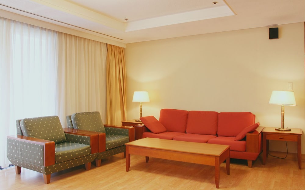 Swiss Grand Hotel 28/42