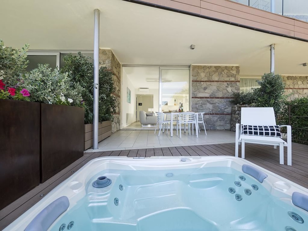 Isola Bella Infinity Suites 22/50