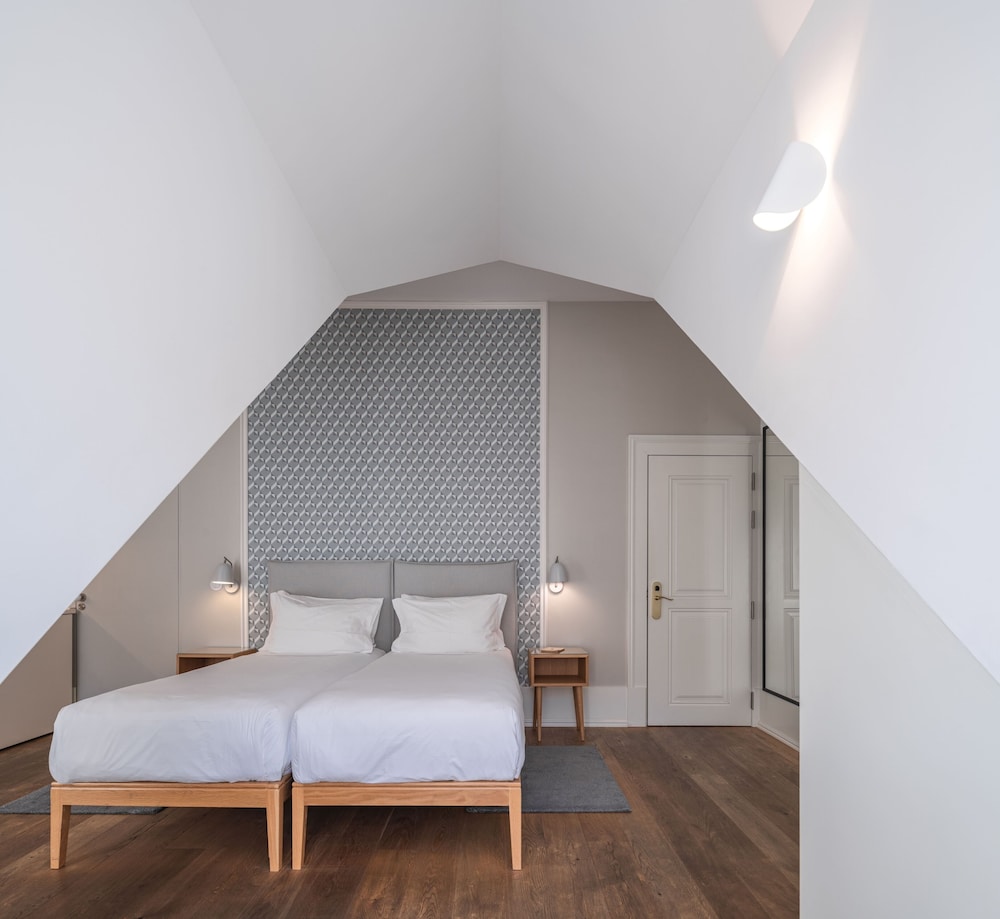 Premium, Double or Twin Bed