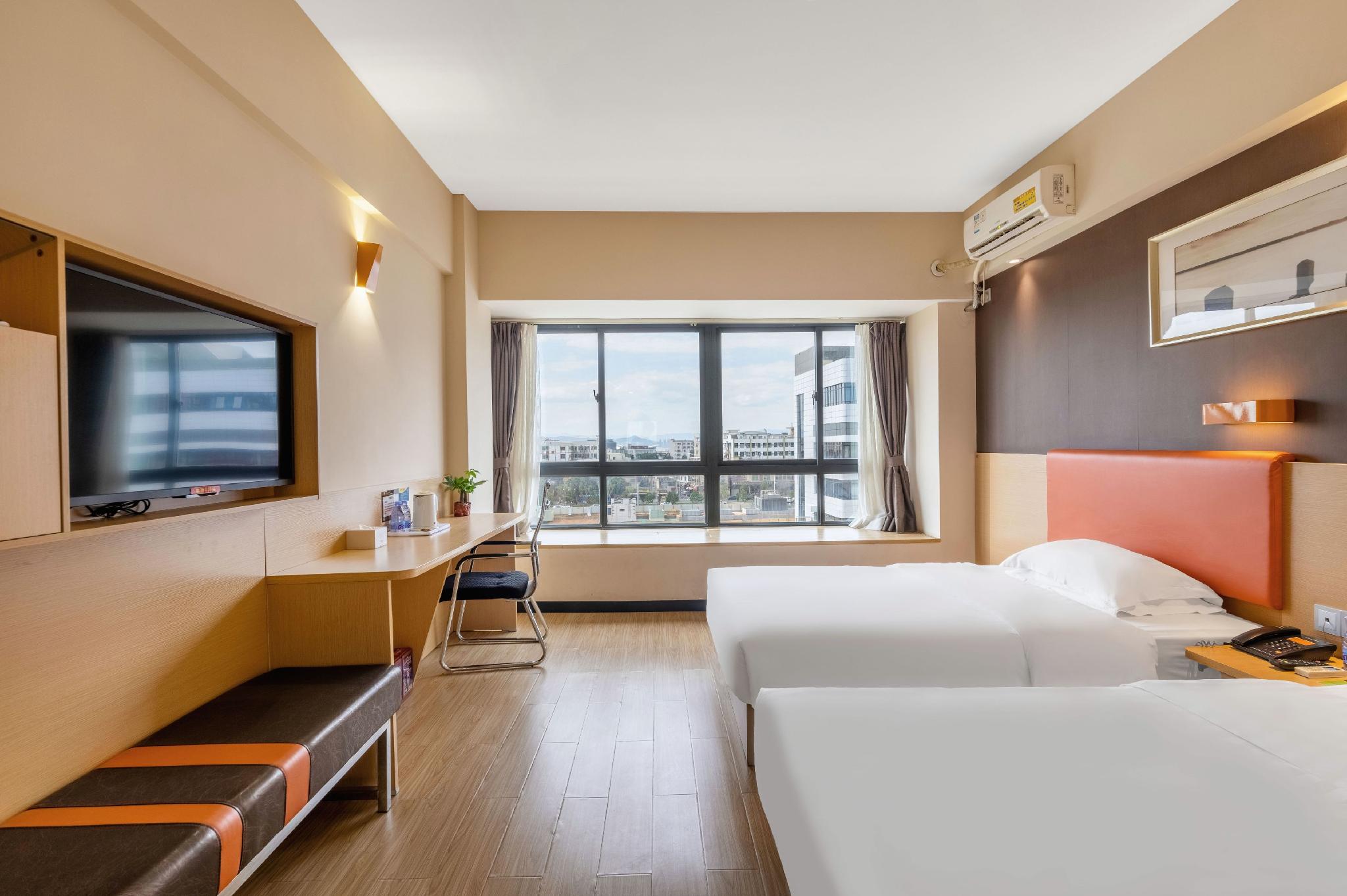 7 Days Premium Xiamen Airport 36/50