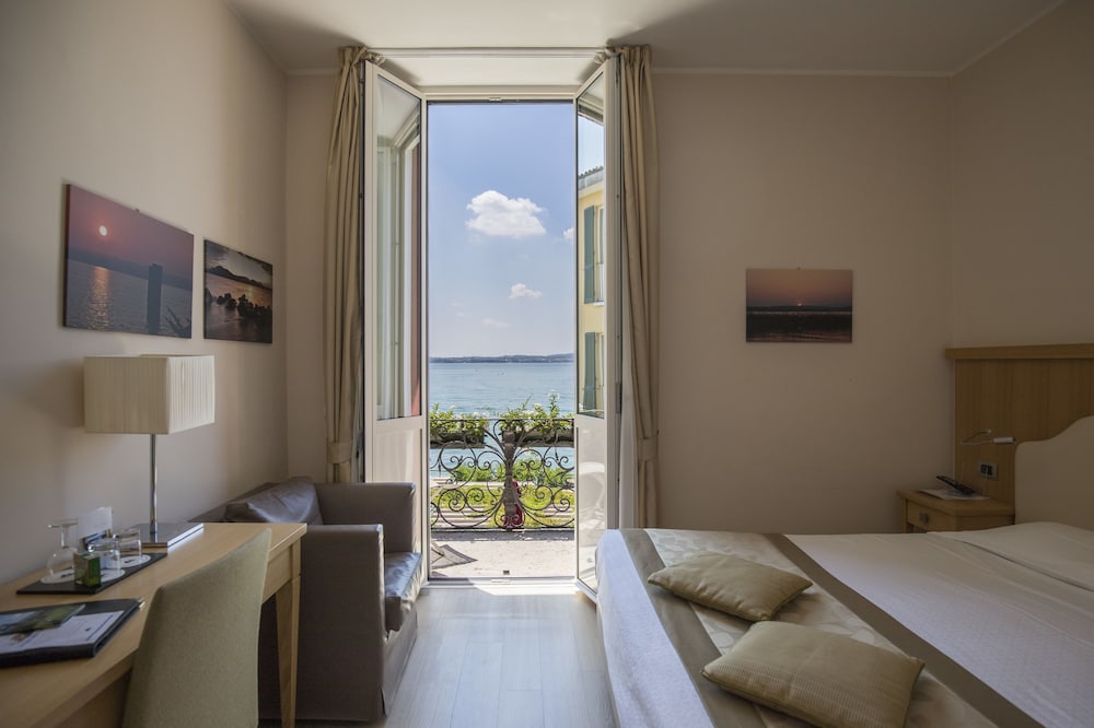 Hotel Sirmione E Promessi Sposi 45/69
