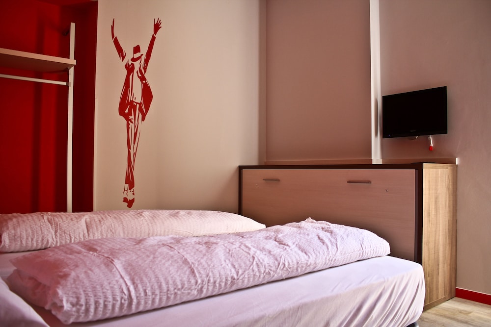 Hotel Nologo 30/72
