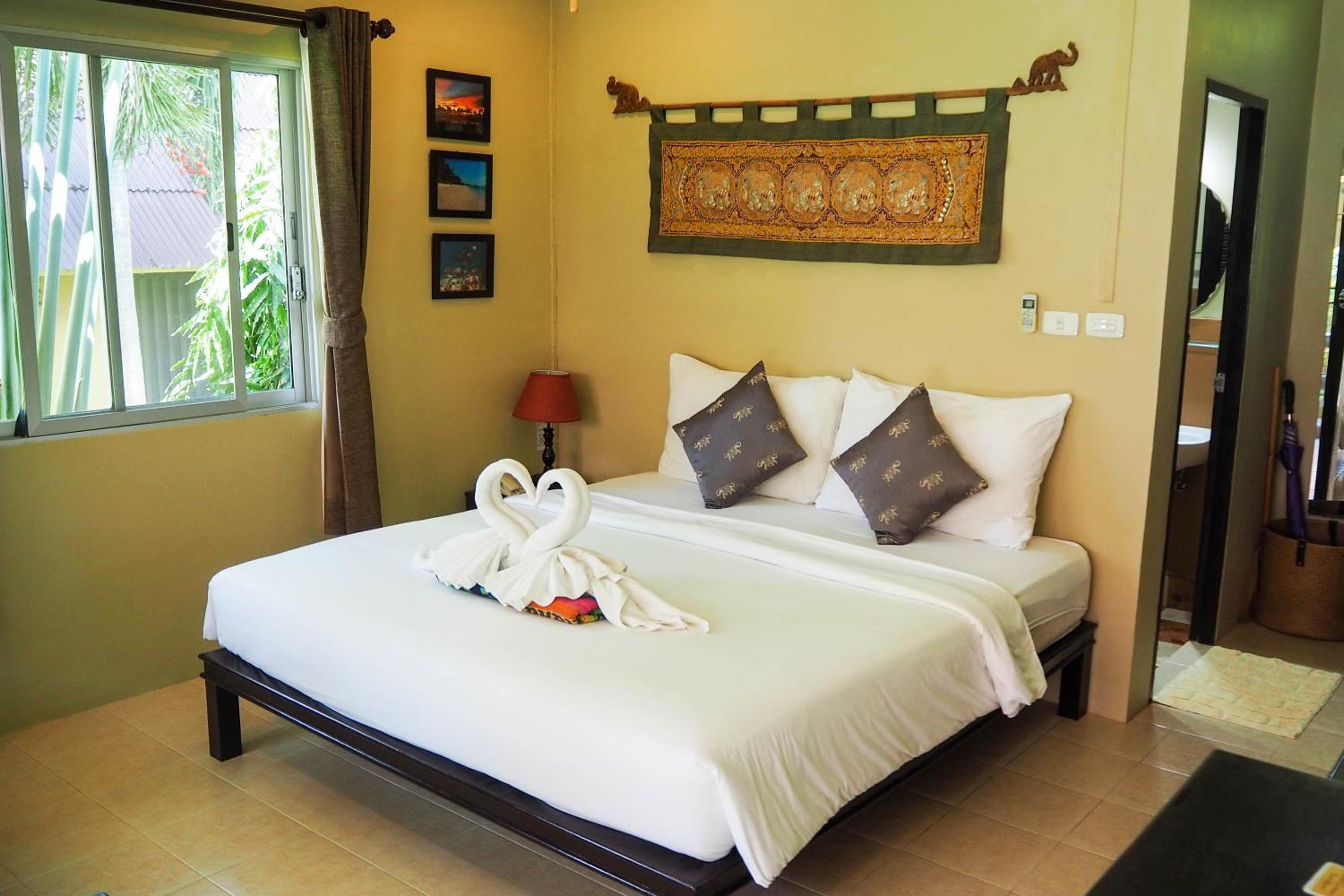 Room, Double Bed, Garden View