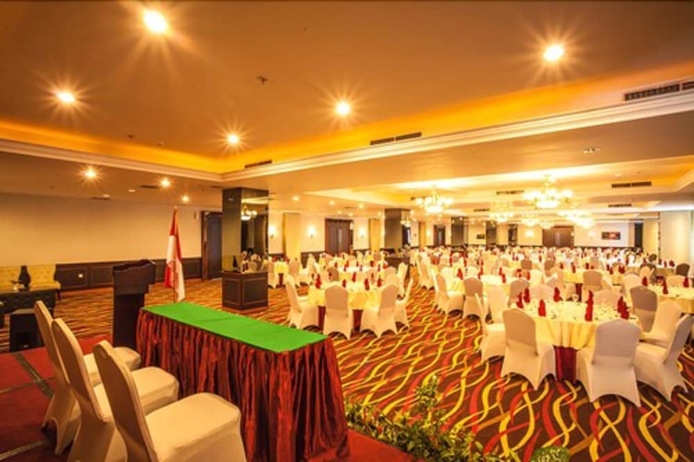 Kings Hotel Nagoya Batam 38/50