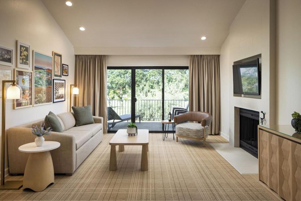 Creek, Oak, 2 Bedrooms, Premium, Suite, Queen Bed