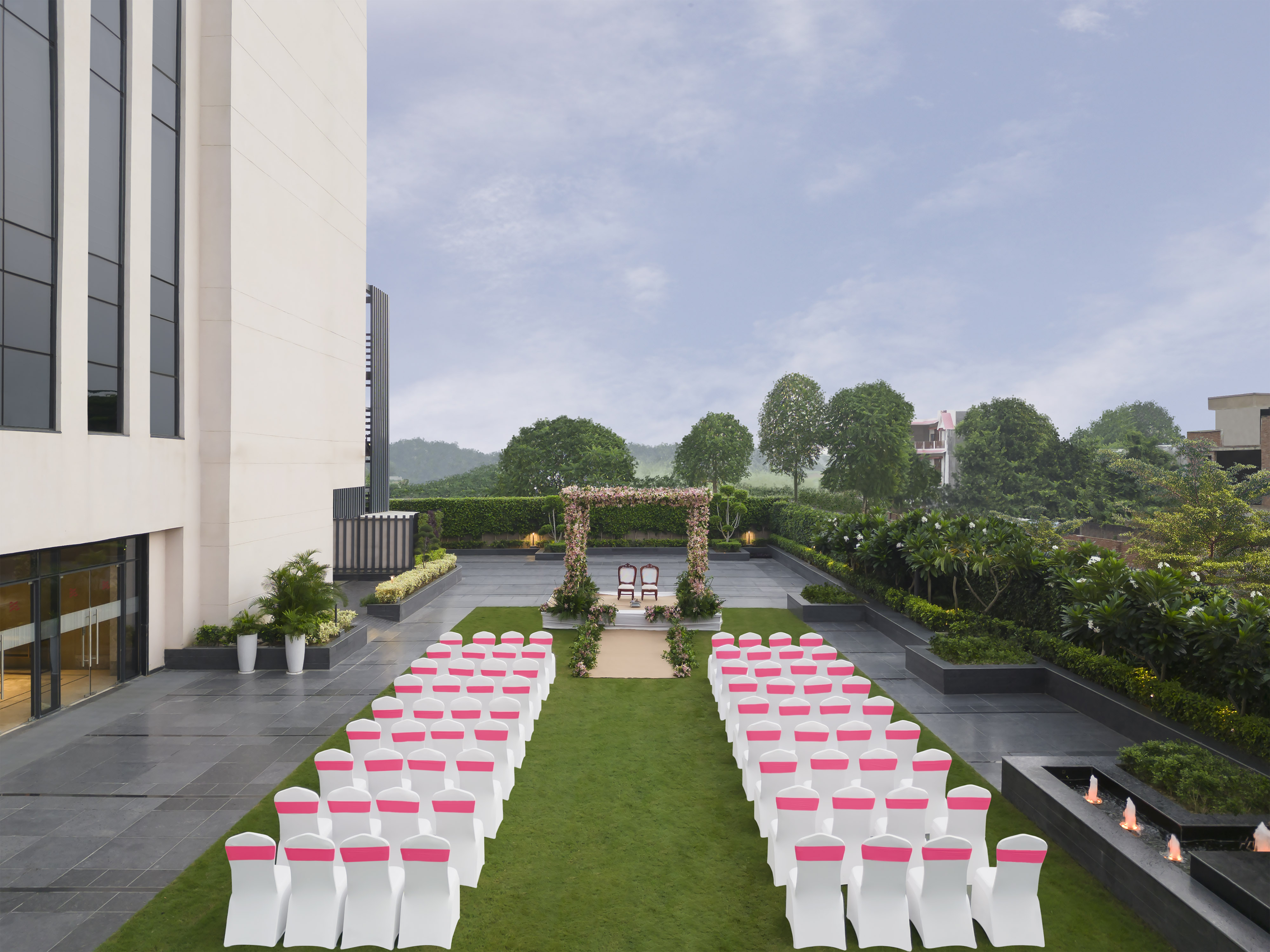 Crowne Plaza Lucknow 45/50