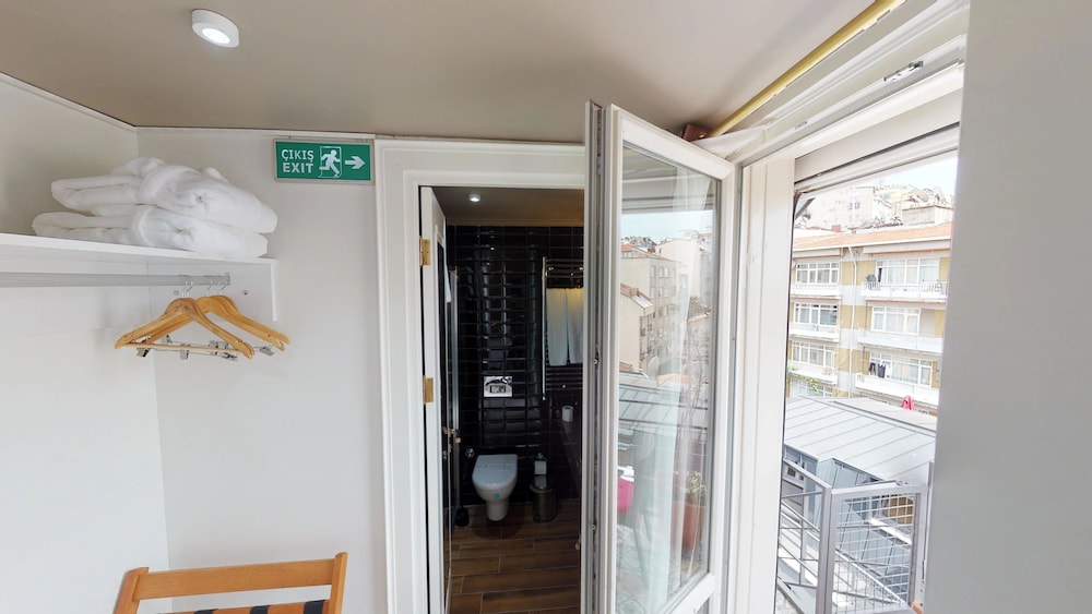 Faik Pasha Hotels 18/76