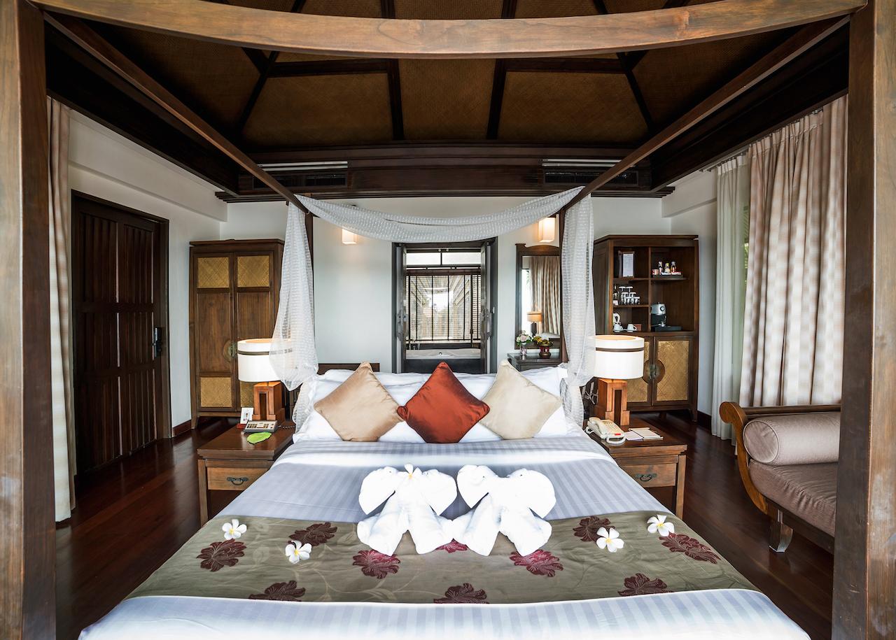 Pool Villa Beachside
