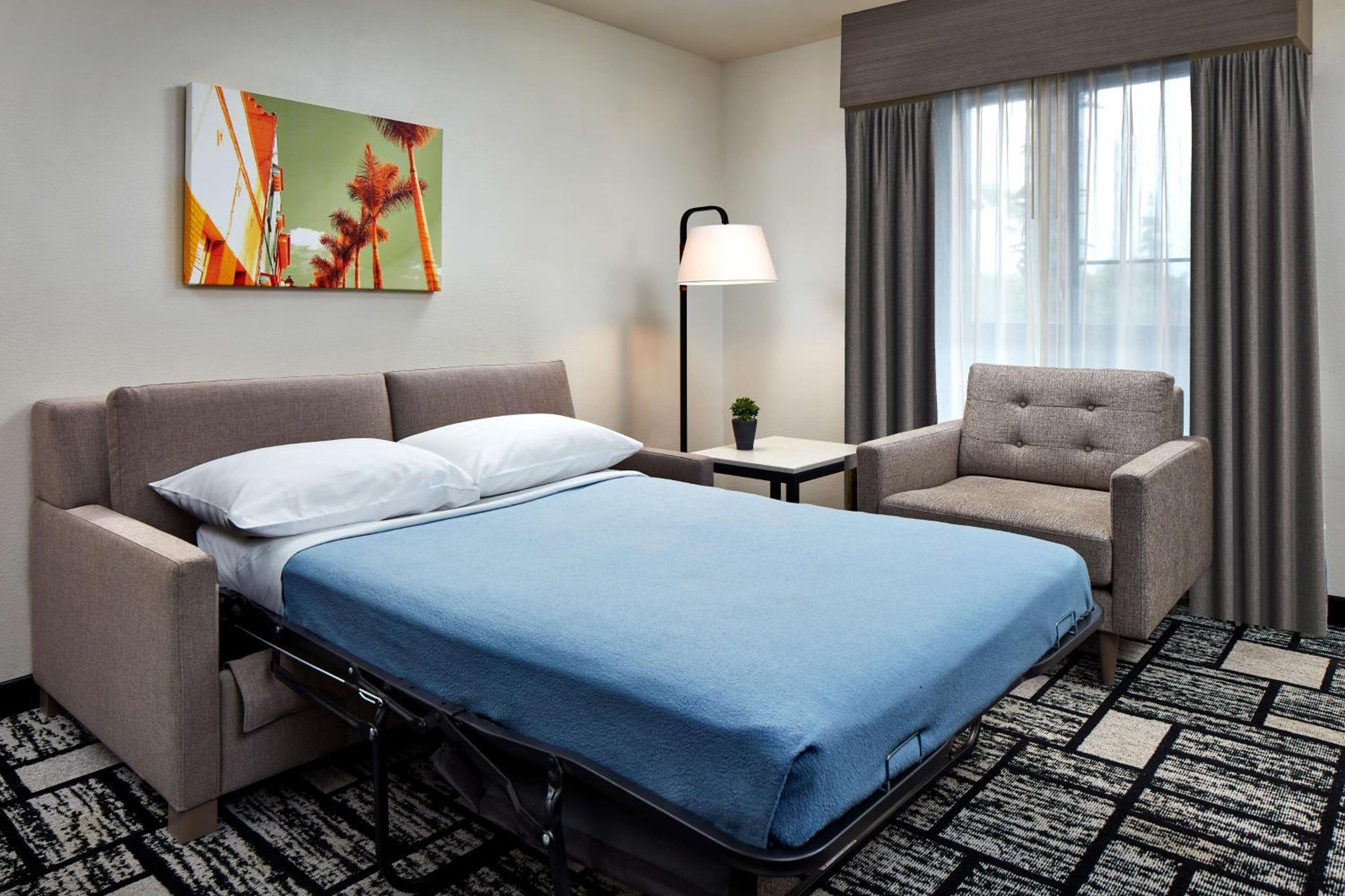 جناح بسرير كينج مع أريكة، Best Western Plus Meridian Inn & Suites, Anaheim-Orange 2/7