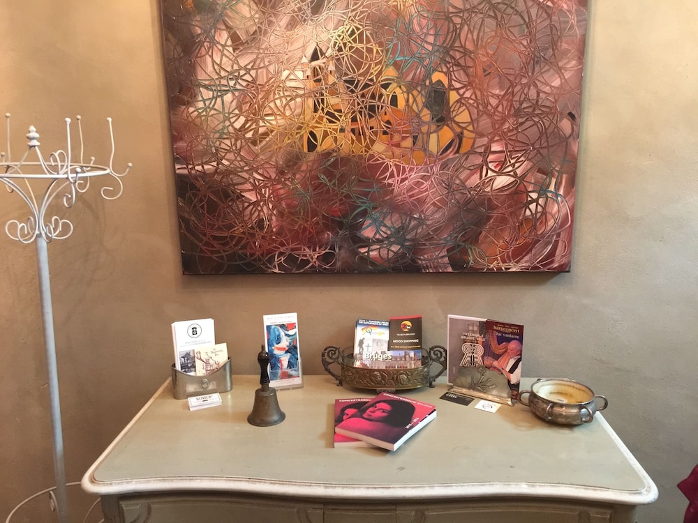 1669 Bed And Breakfast 5/50