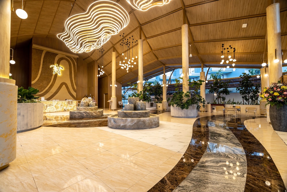 Phuket Emerald Beach Resort 12/70