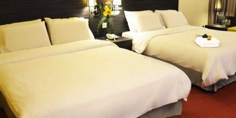 HOTEL IMPERIAL 15/18