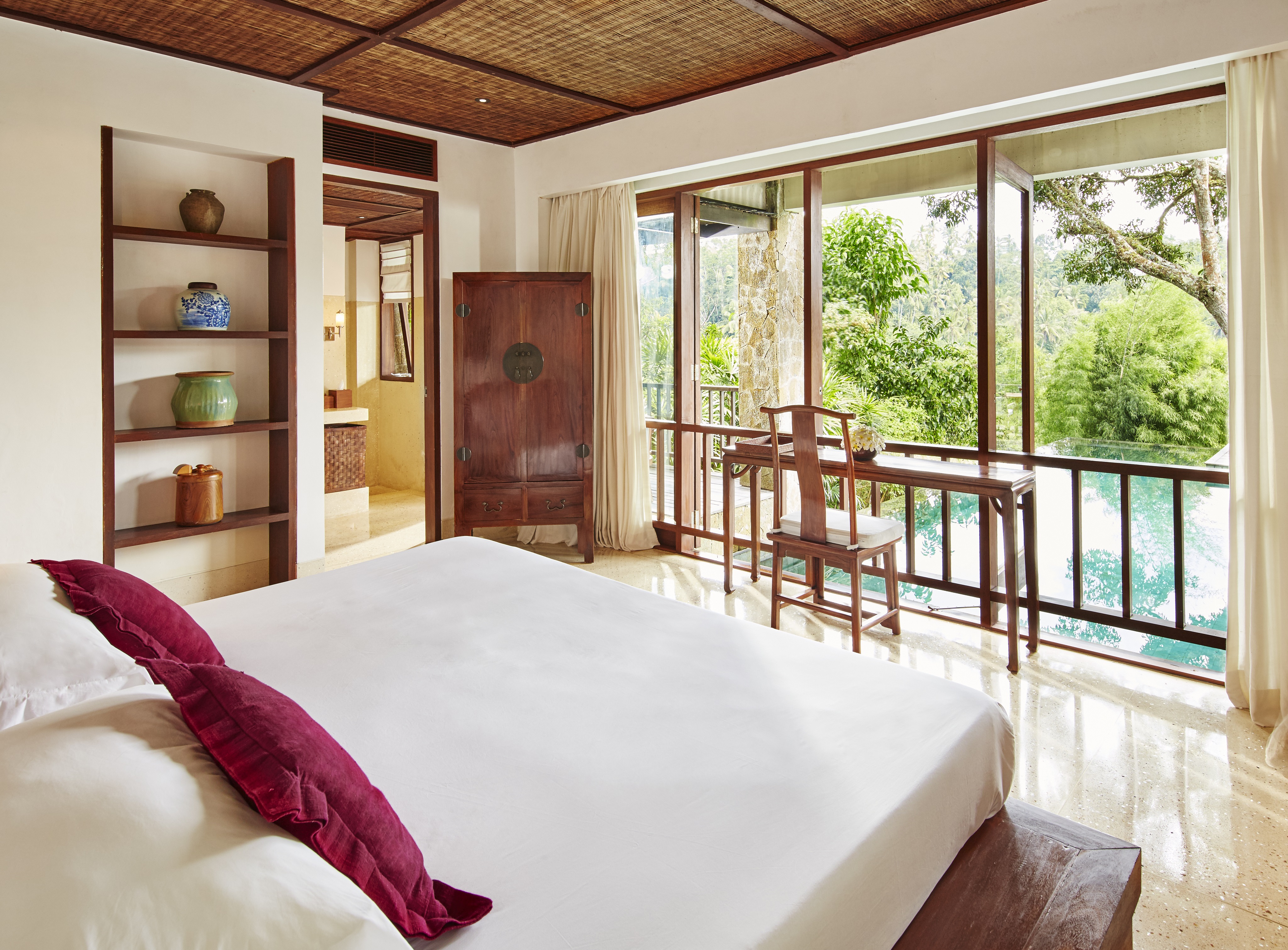 2 Bedrooms, Garden Pool, Villa