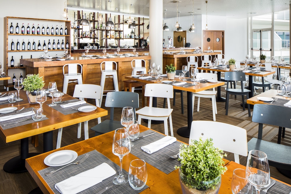 Praia Del Rey Golf And Beach Resort - The Village 35/50