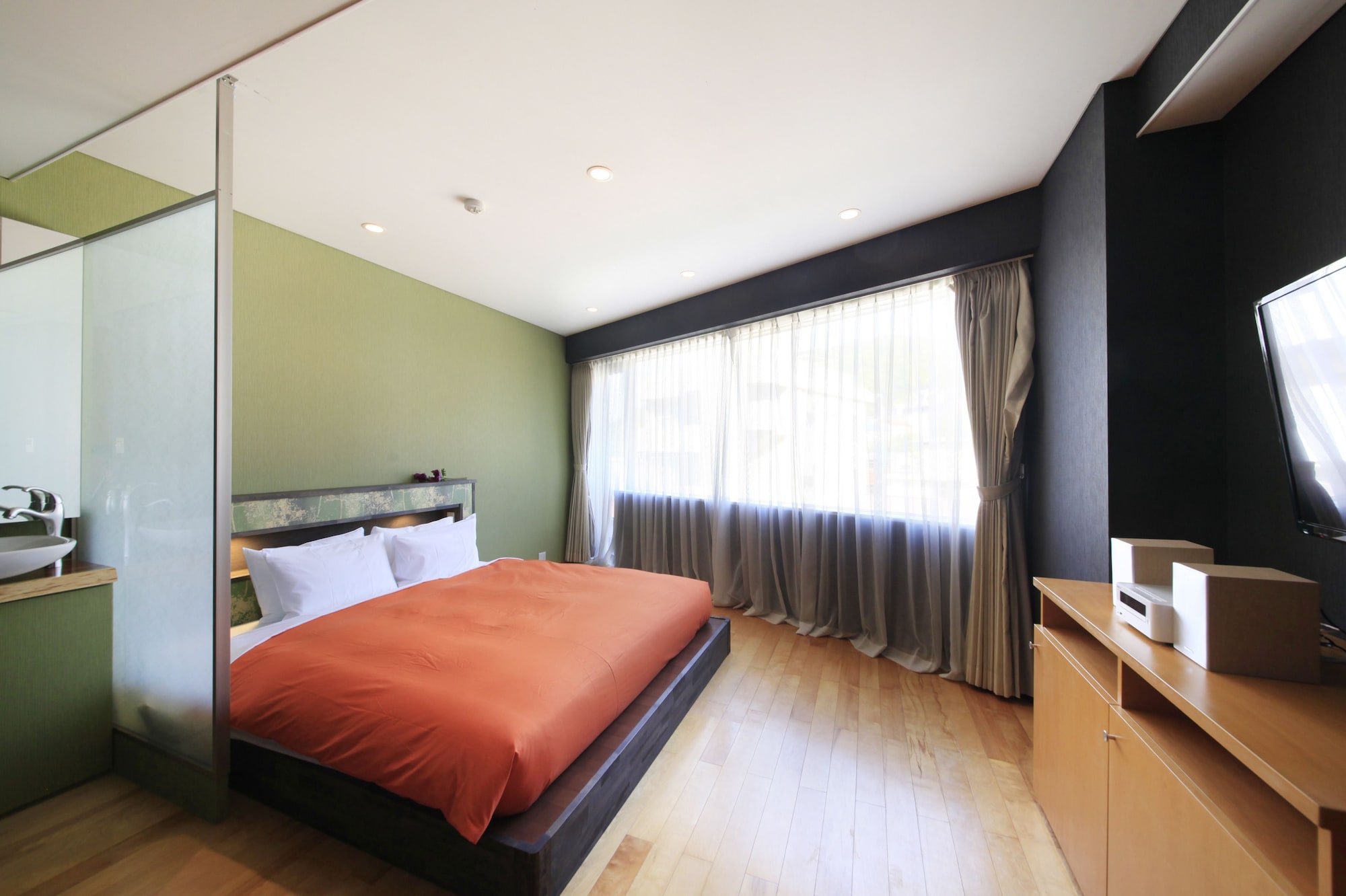 WESTERN, SYTYLE, KING BED