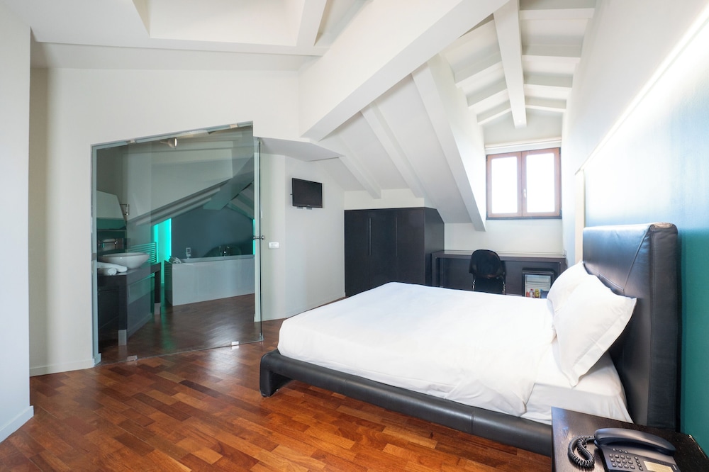 Sirio Hotel 6/50