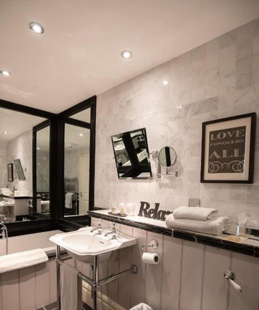 The Dower House Hotel 50/50