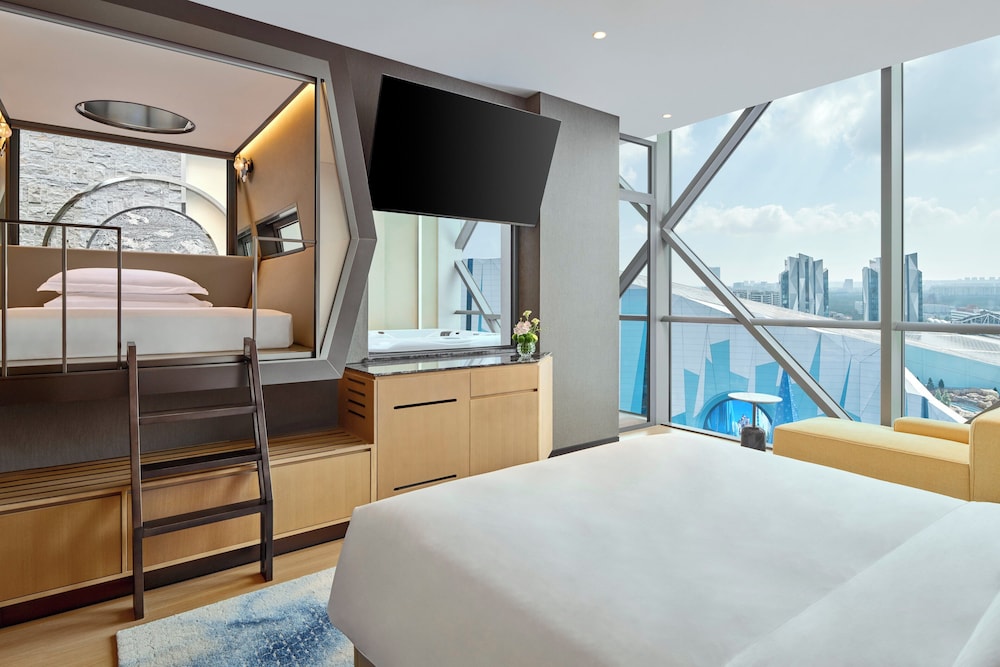 Kids Theme, Standard, King Bed