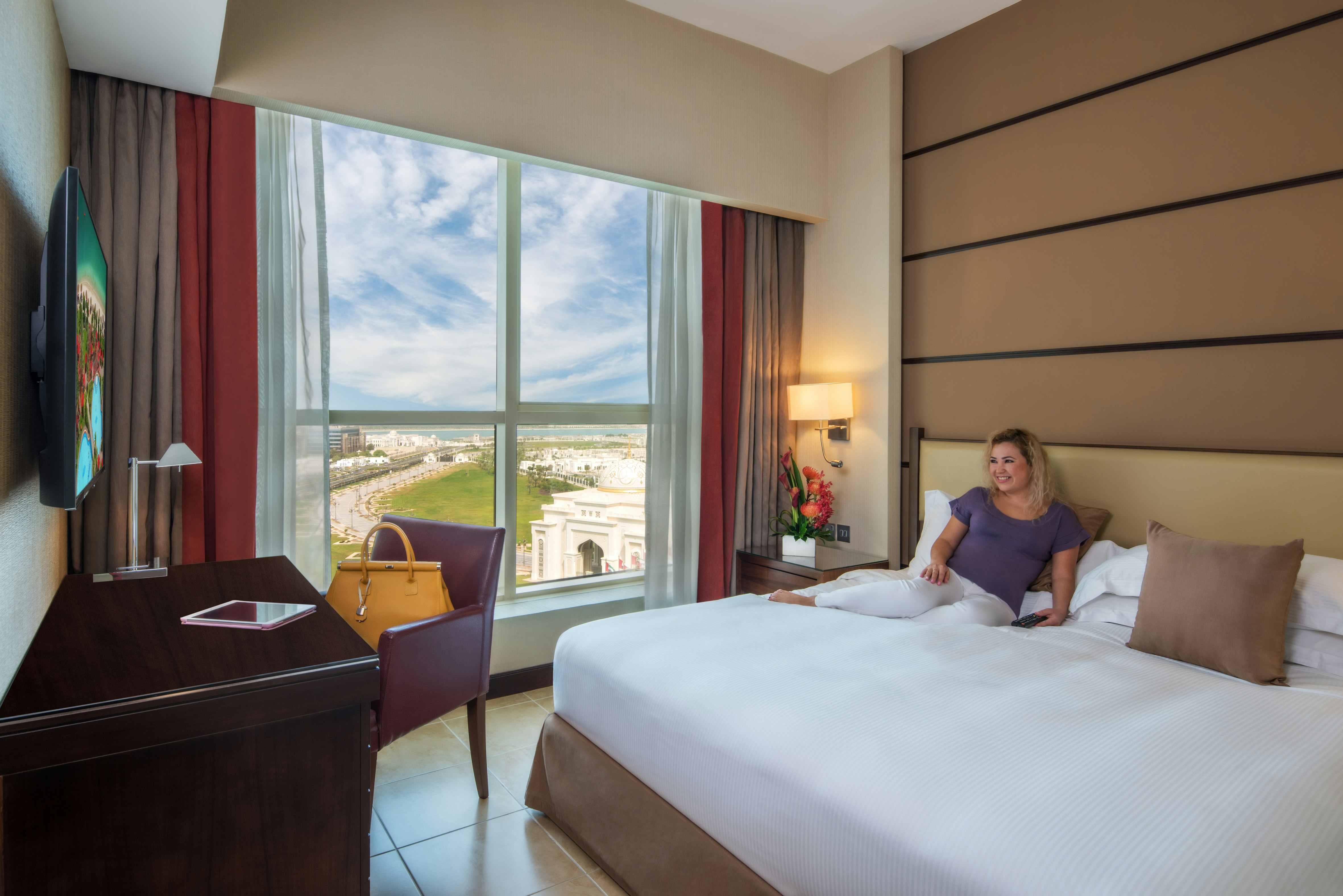 Khalidiya Palace Rayhaan by Rotana 10/50