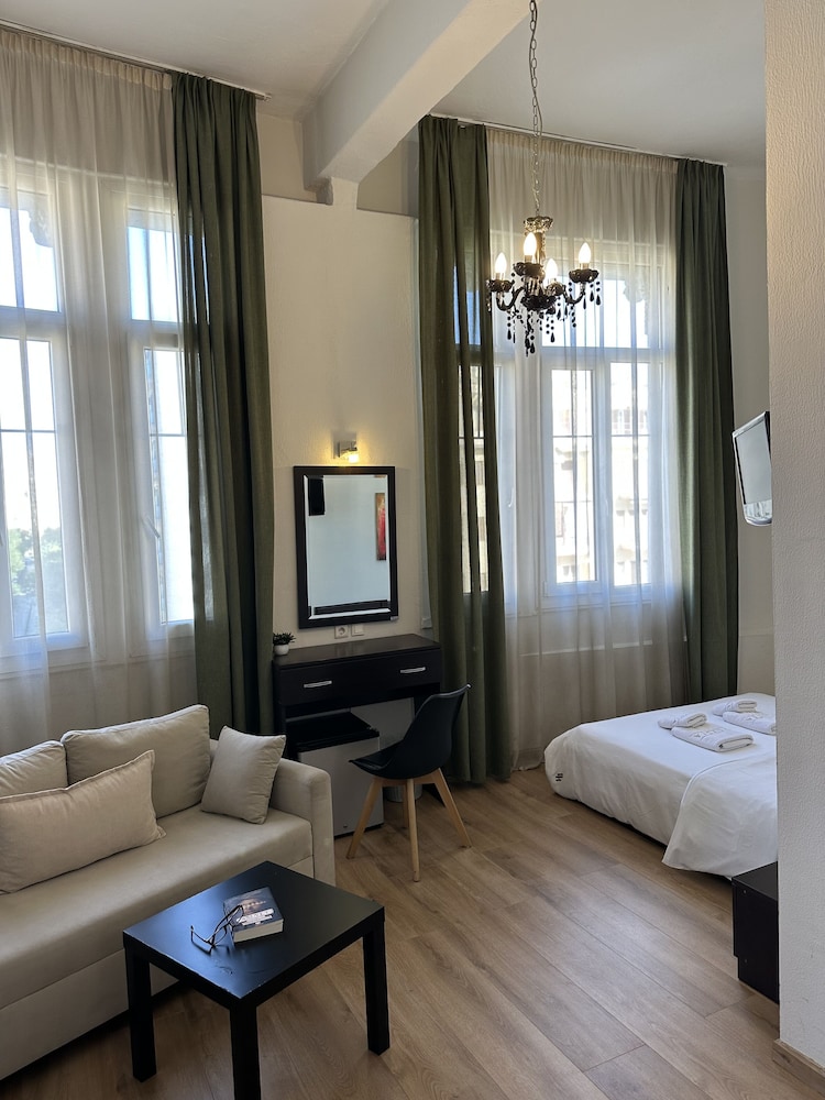 Hotel Ilisia 56/68