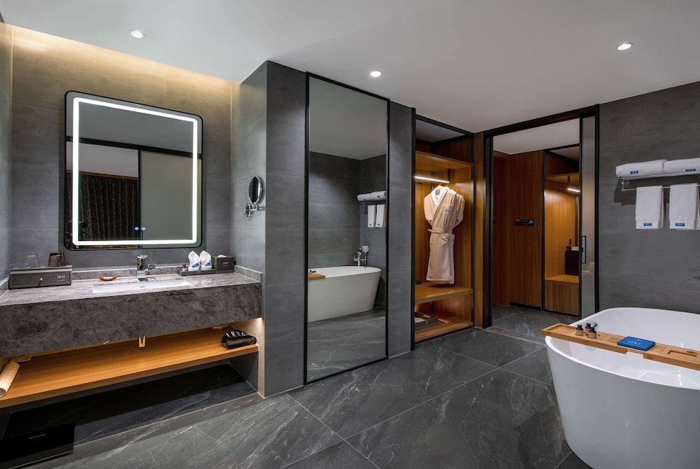TRYP By Wyndham Zizhou 30/32