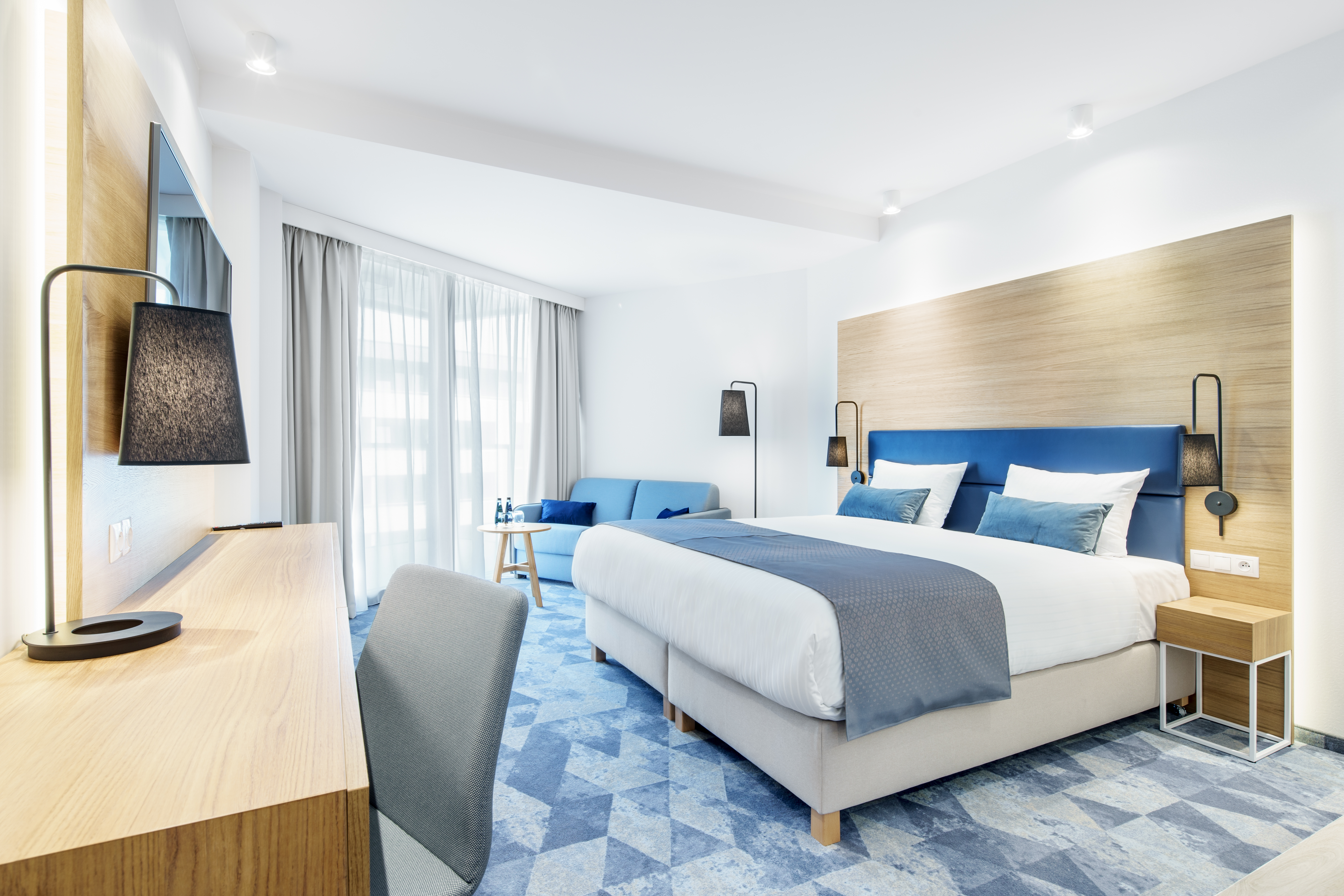 Deluxe, Double Bed