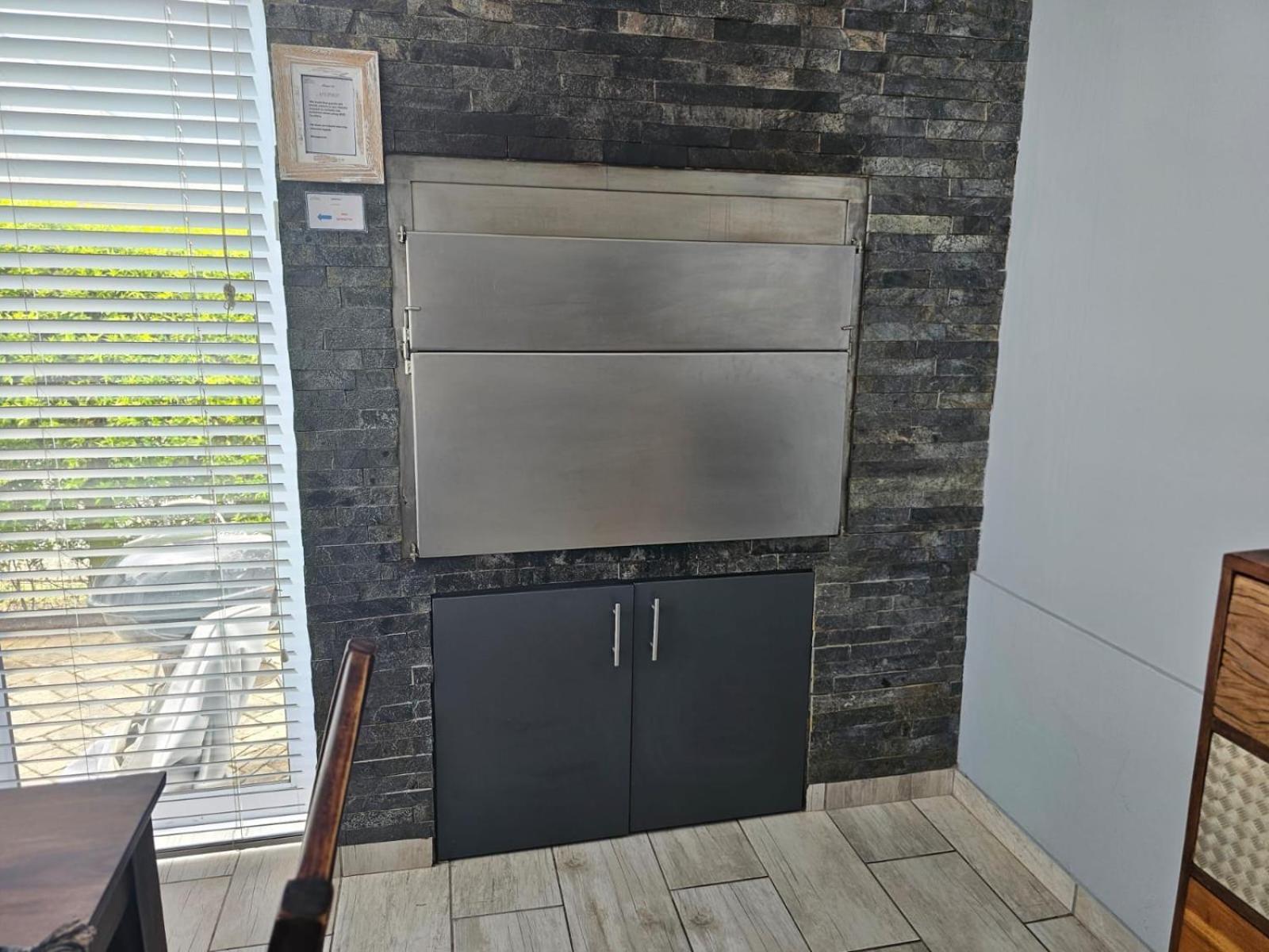 21 Manor Kingswood 10/41