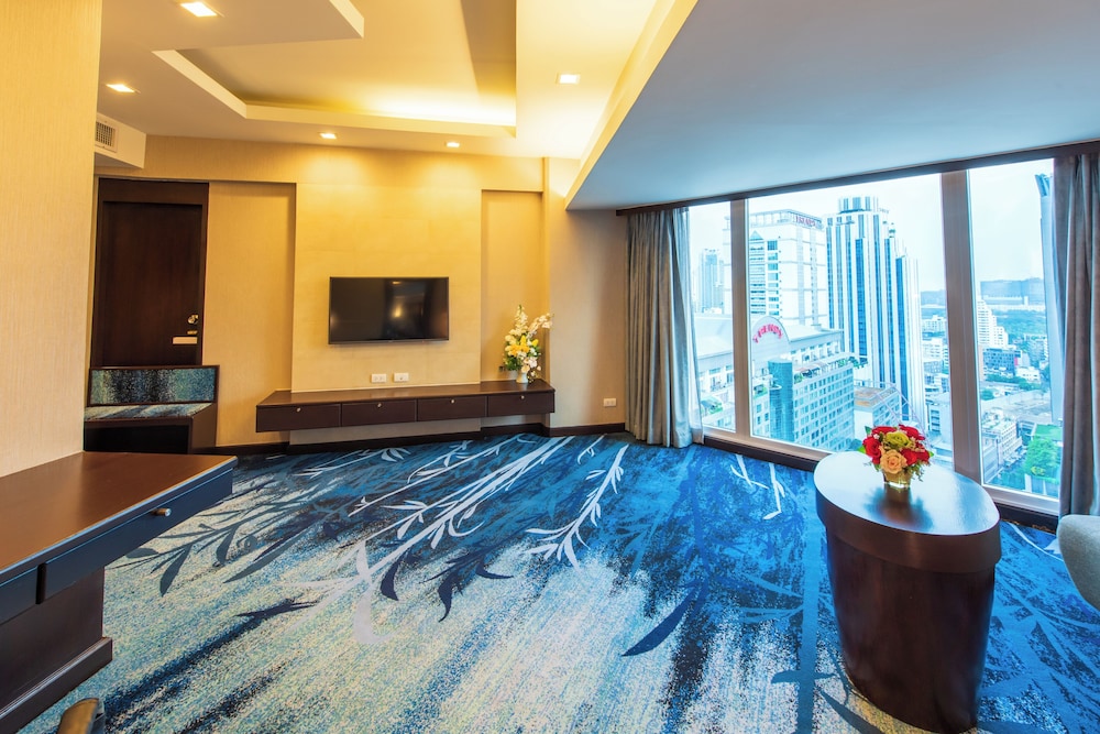 Ambassador Hotel Bangkok 23/50