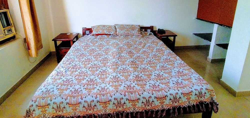 HOTEL SWARAJ RESORTS 16/73